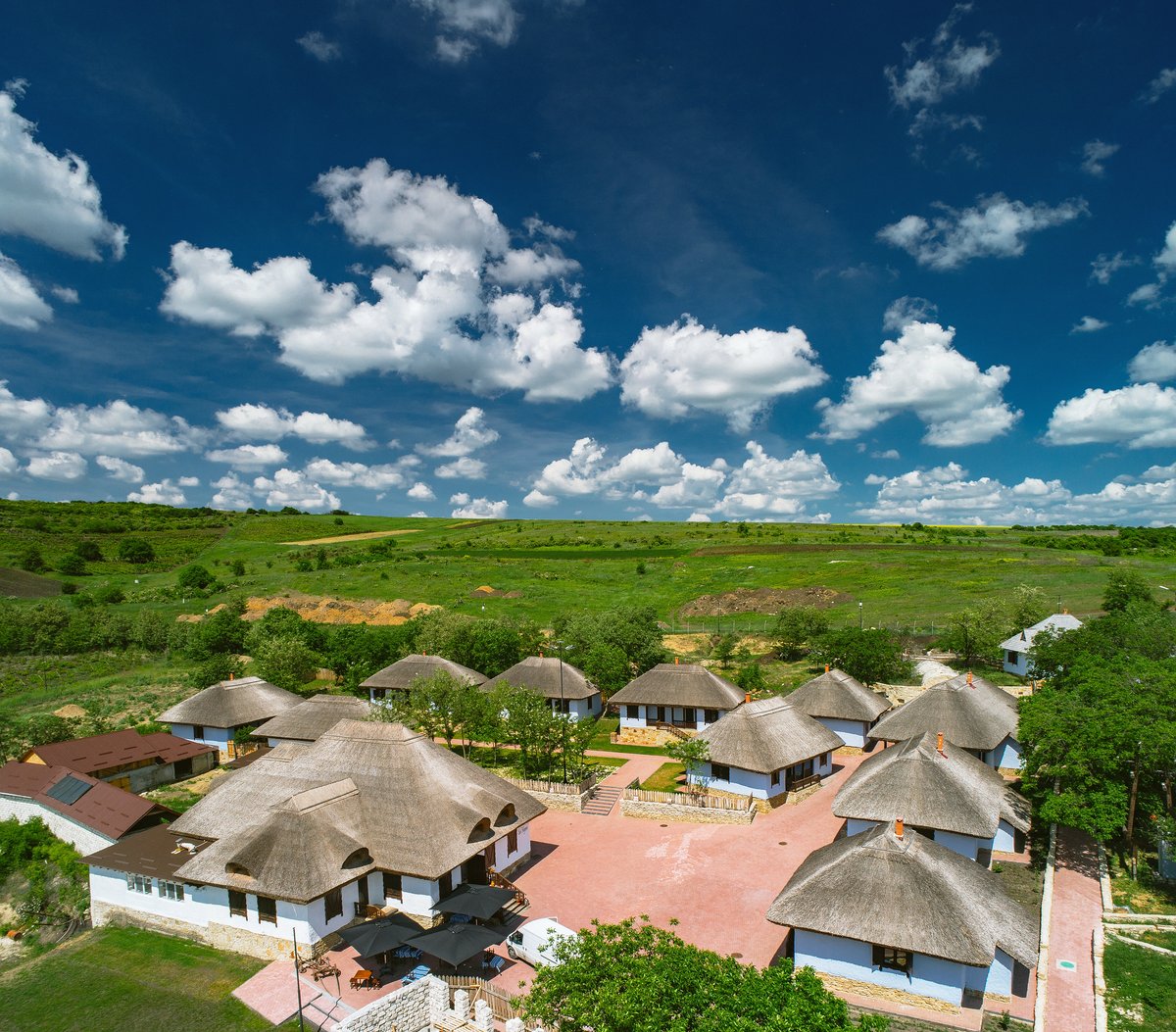 Sărbătoriți viața și bucătăria satului moldovenesc tradițional la Asconi Winery