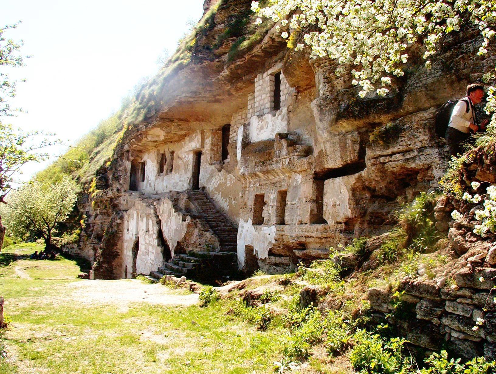 Mănăstirea Țîpova